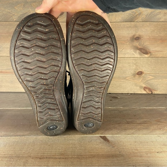 Ugg caspia Womens size 9 shoes black suede shearling lined winter boots - Picture 7 of 8